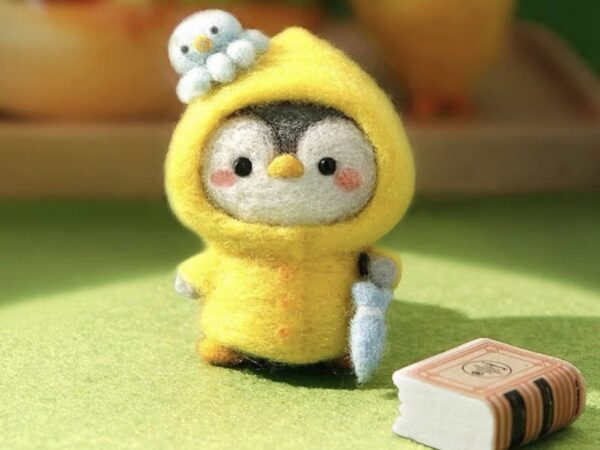 Easter Eggs Needle Felting Kit - Image 2